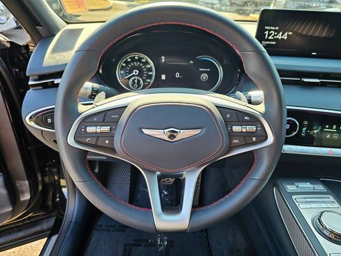 Certified 2025 Genesis GV70 3.5T Sport AWD/4WD image 11