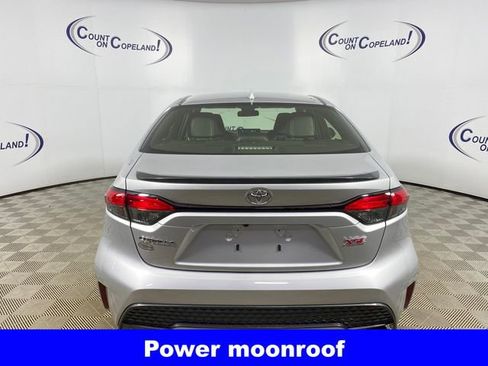Used 2020 Toyota Corolla XSE image 7