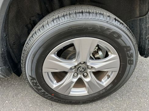 Used 2025 Toyota RAV4 XLE image 30