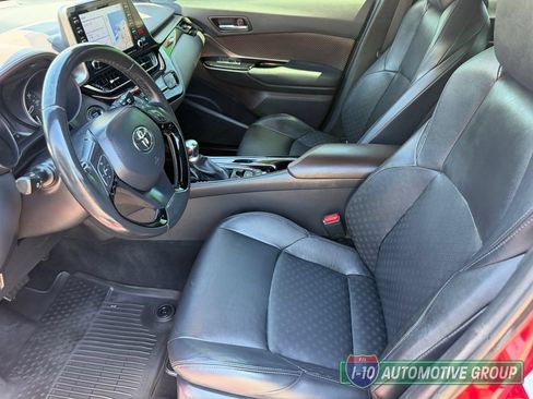 Used 2019 Toyota C-HR Limited FWD image 17