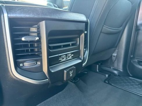 Used 2019 RAM 1500 Big Horn AWD/4WD image 14