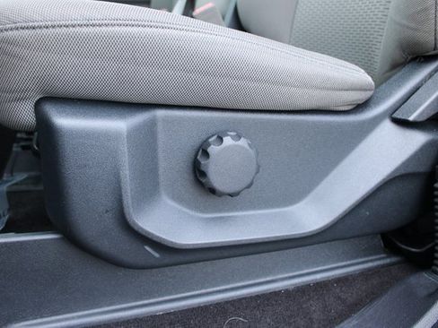 Used 2018 Ford F150 XLT image 13