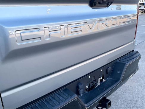 Used 2024 Chevrolet Silverado 1500 LT Trail Boss w/ Convenience Package II image 30