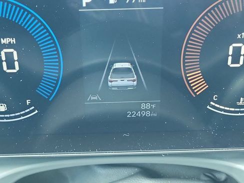 Used 2025 Hyundai Santa Cruz SE FWD image 25