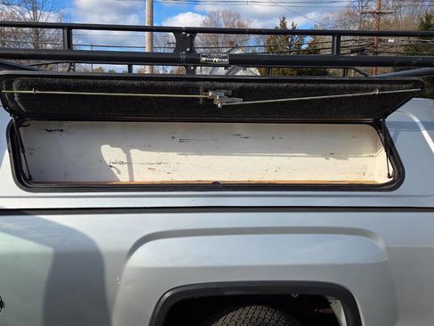 Used 2014 GMC Sierra 1500 SLE w/ SLE Preferred Package image 28