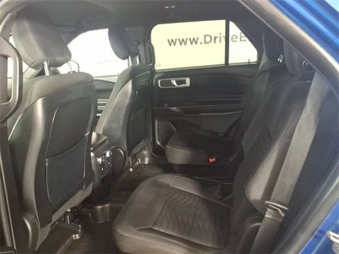 Used 2020 Ford Explorer XLT w/ Class III Trailer Tow Package image 9