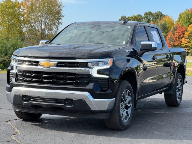 Used 2025 Chevrolet Silverado 1500 LT AWD/4WD image 39