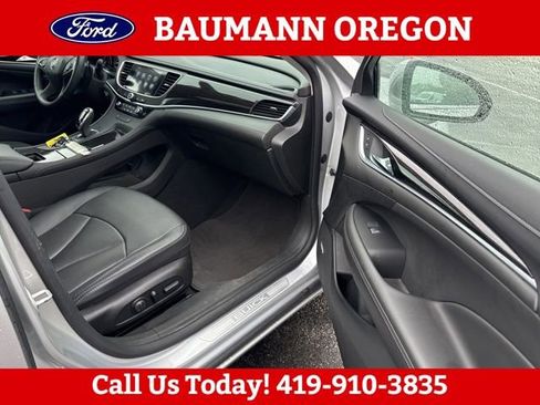 Used 2017 Buick LaCrosse Essence w/ Sun and Shade Package FWD image 9