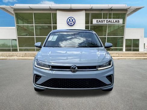 Used 2026 Volkswagen Jetta SE FWD image 5