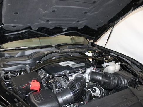 Used 2025 Ford Mustang GT Premium image 31