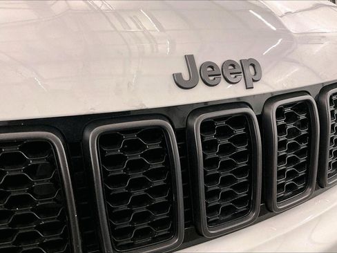 Used 2019 Jeep Grand Cherokee Limited X image 29