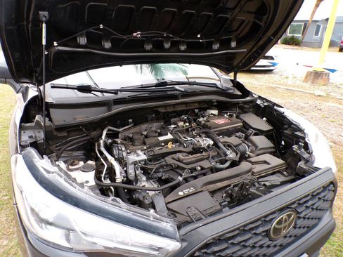 Used 2022 Toyota Corolla Cross L FWD image 9