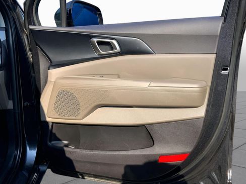 Used 2026 Kia Carnival FWD image 23
