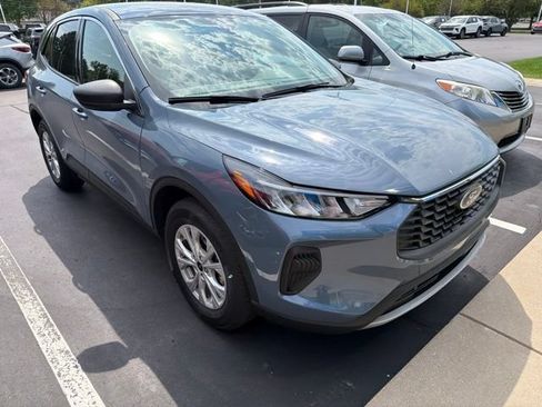 Used 2024 Ford Escape Active AWD/4WD image 6