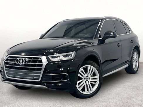 Used 2018 Audi Q5 Prestige AWD/4WD image 11