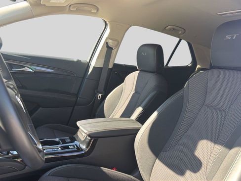 Used 2023 Buick Envision Preferred w/ Sport Touring Package AWD/4WD image 16