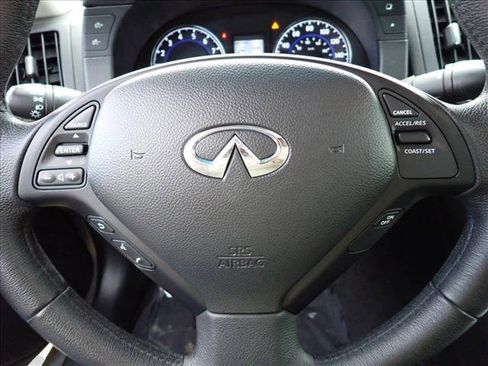 Used 2011 INFINITI G37 x w/ Premium Pkg image 16