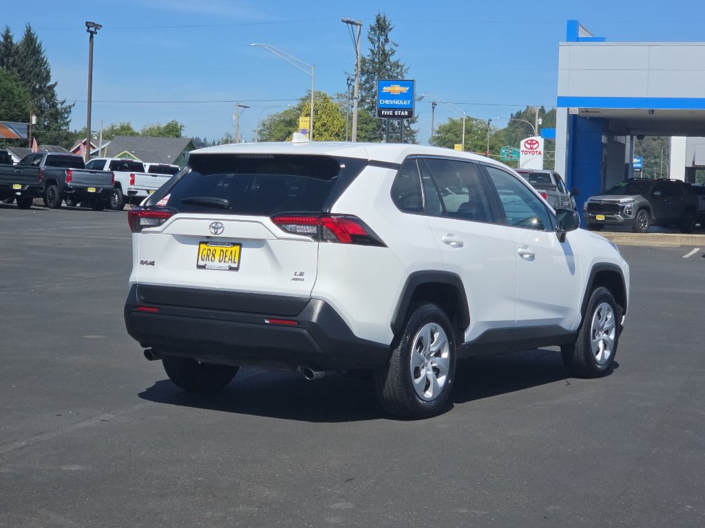 Certified 2025 Toyota RAV4 LE AWD/4WD image 5