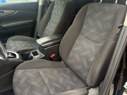 Used 2015 Nissan Rogue SV image 12