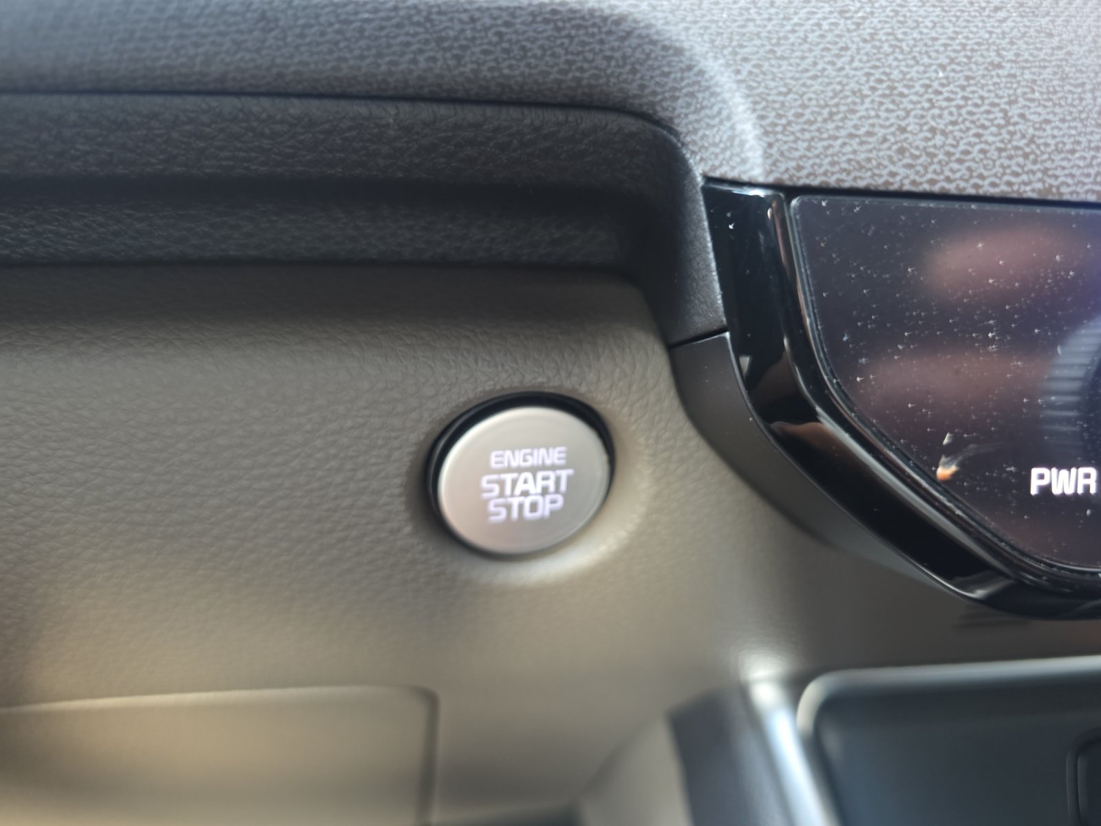 Certified 2026 Kia Carnival EX FWD image 17