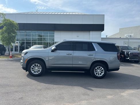 Used 2025 Chevrolet Tahoe LT AWD/4WD image 4
