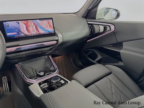 Used 2026 BMW X3 xDrive30 w/ Premium Package image 21