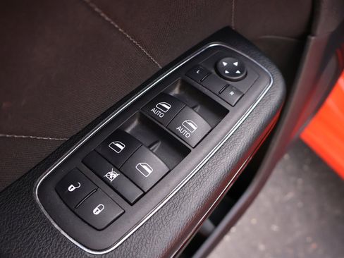 Used 2023 Dodge Charger SXT w/ Blacktop Package image 7