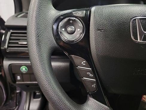 Used 2016 Honda Accord LX image 25