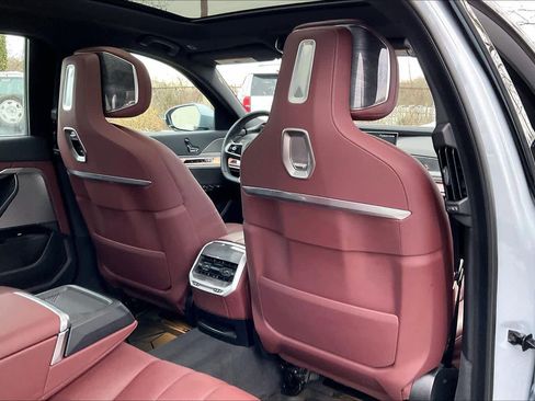 Certified 2023 BMW 740i image 20