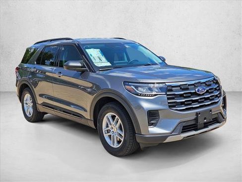 New 2026 Ford Explorer Active RWD image 7