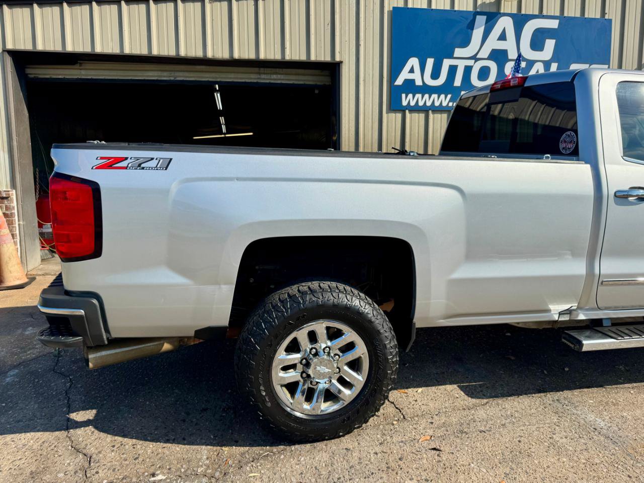 Used 2019 Chevrolet Silverado 3500 LTZ w/ Duramax Plus Package AWD/4WD image 13