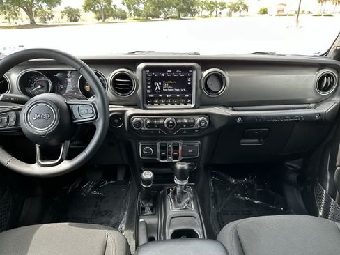 Certified 2023 Jeep Wrangler Unlimited w/ Cold Weather Group AWD/4WD image 17