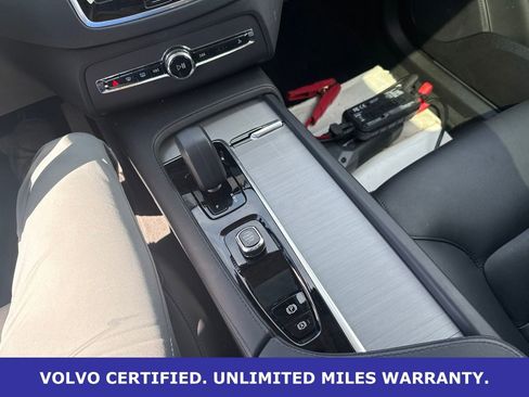 Certified 2025 Volvo XC90 B5 Core AWD/4WD image 28