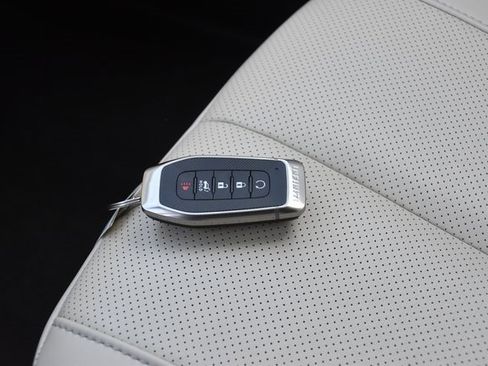 Certified 2025 INFINITI QX60 Luxe image 42