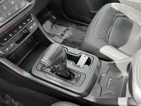 Used 2021 GMC Canyon AT4 image 16