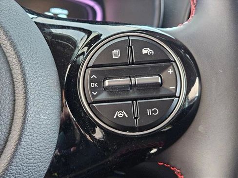 Used 2025 Kia Soul GT-Line image 12