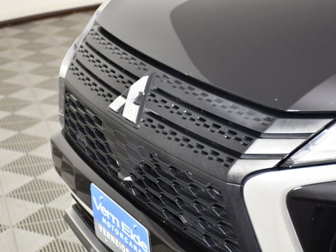 Used 2022 Mitsubishi Eclipse Cross SE AWD/4WD image 11