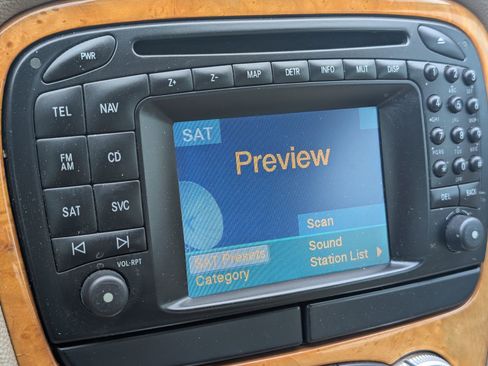 Used 2004 Mercedes-Benz SL 500 image 10