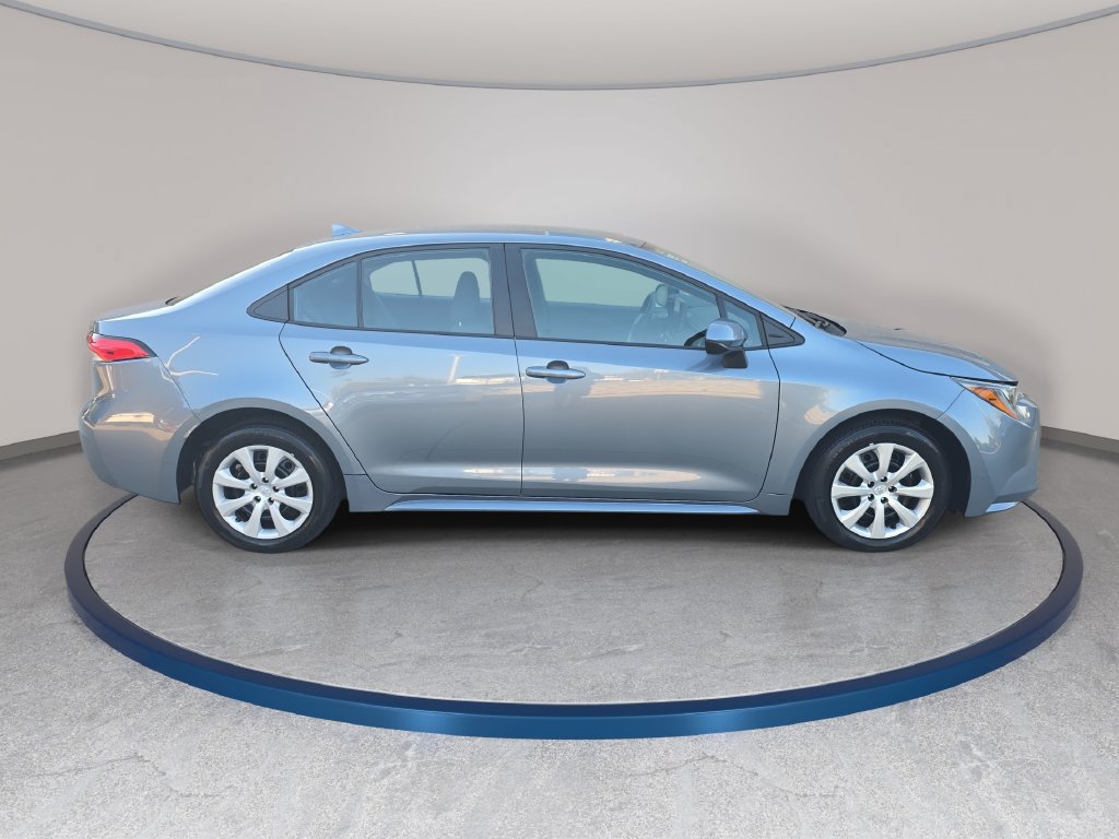 Used 2024 Toyota Corolla LE FWD image 4