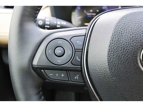 Used 2025 Toyota RAV4 Limited image 15