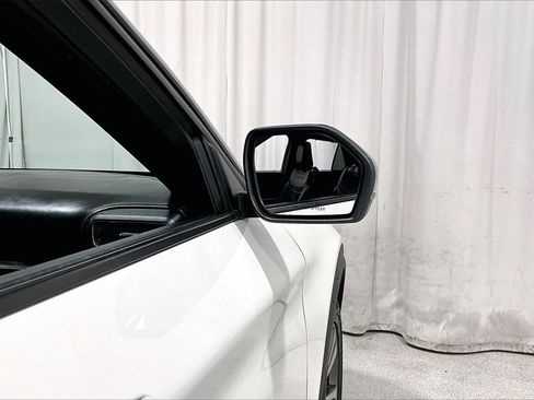 Used 2020 Ford Explorer Platinum image 11