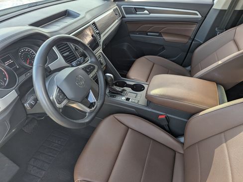 Used 2021 Volkswagen Atlas SE image 19