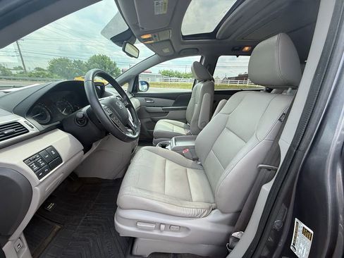 Used 2016 Honda Odyssey Touring Elite image 12