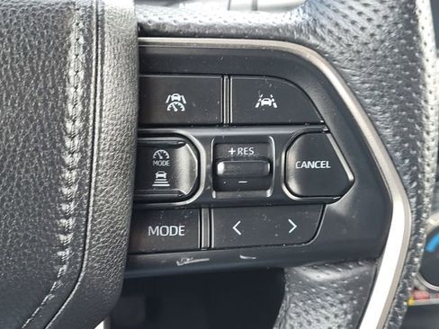 Used 2024 Toyota Tacoma SR5 AWD/4WD image 17