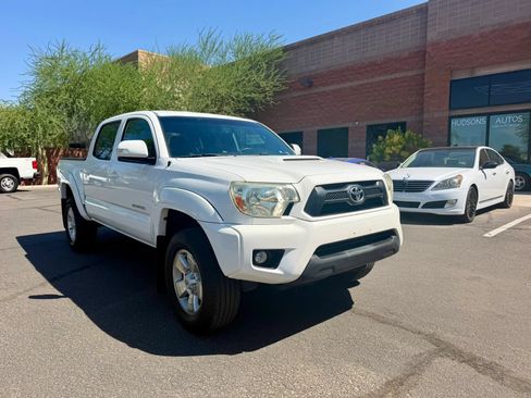 Used 2013 Toyota Tacoma PreRunner w/ TRD Sport Pkg RWD image 3