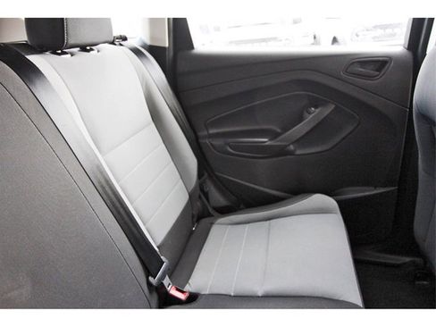 Used 2019 Ford Escape S image 10