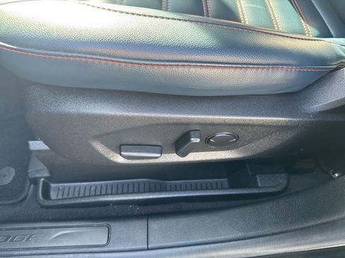 Used 2024 Ford Edge SEL w/ Sport Appearance Package image 14