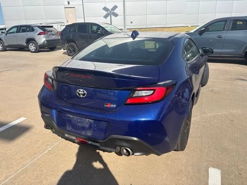 Used 2025 Toyota GR86 Premium w/ Performance Package RWD image 3