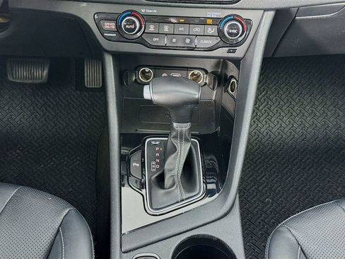 Used 2018 Kia Niro EX w/ EX Premium Package image 35