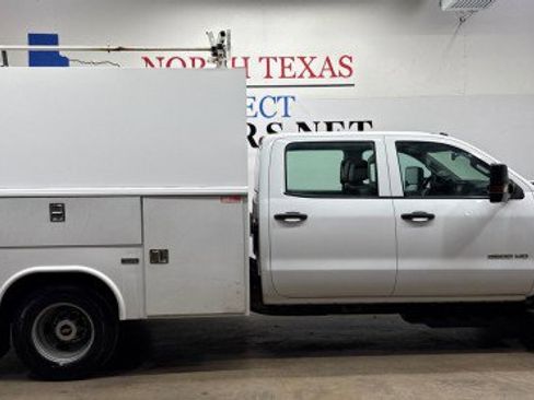 Used 2018 Chevrolet Silverado 3500 W/T w/ WT Convenience Package image 4